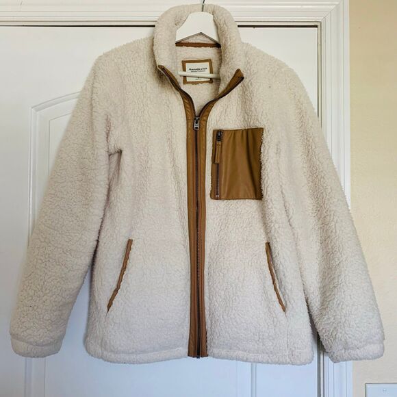 Abercrombie & Fitch A&F Soft Collection Ivory Sherpa Fleece Jacket | Size: S - Picture 1 of 8